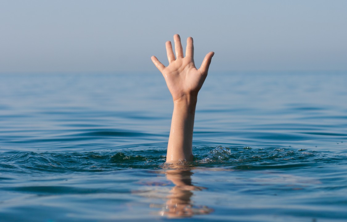 drowning drowning